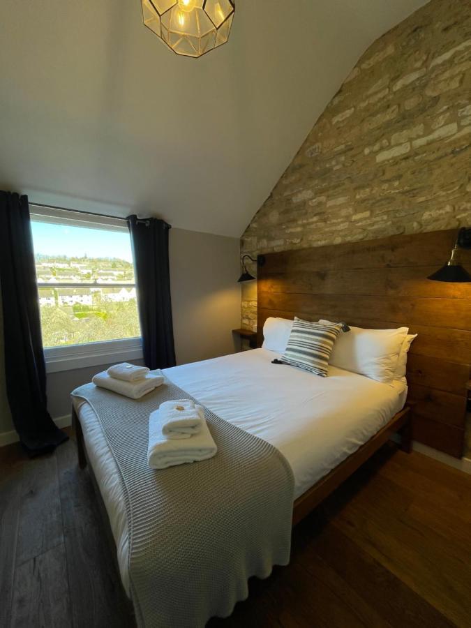 The Queen Matilda Country Rooms Avening 외부 사진
