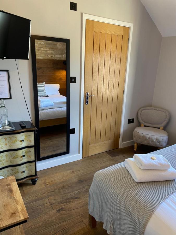The Queen Matilda Country Rooms Avening 외부 사진