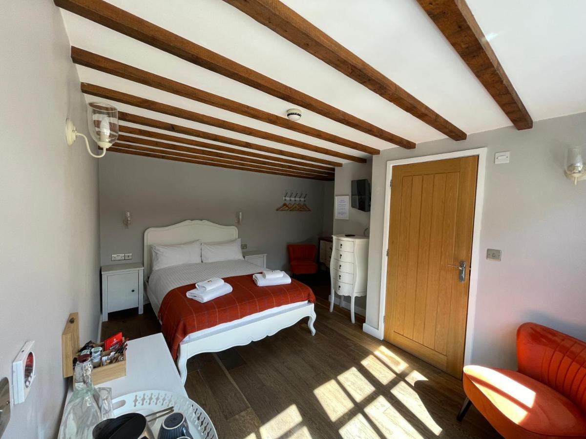 The Queen Matilda Country Rooms Avening 외부 사진